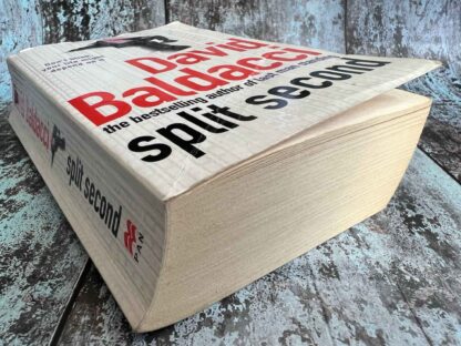 An image of a novel by David Baldacci - Split Second