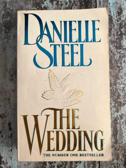 An image of a novel by Danielle Steel - The Wedding