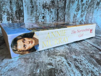 An image of a book by Annie Murray - The Narrowboat Girl