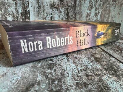 An image of a book by Nora Roberts - Black Hills