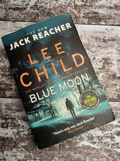 An image of a book by Lee Child - Blue Moon