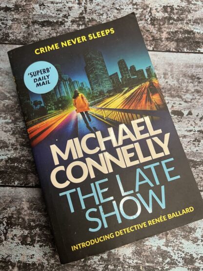 An image of a book by Michael Connelly - The Late Show