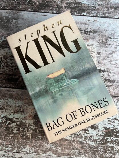 An image of a book by Stephen King - Bag of Bones