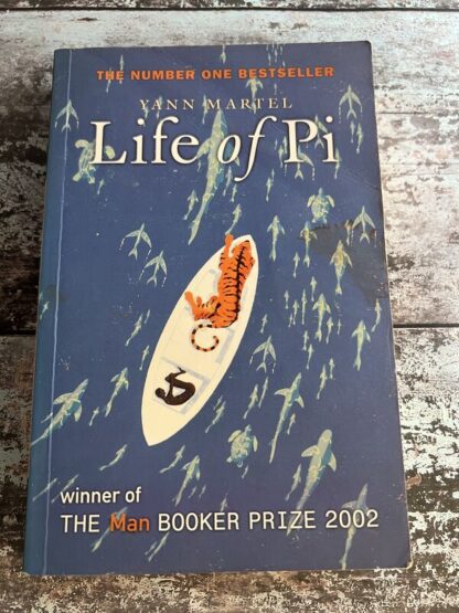 An image of a book by Yann Martel - Life of Pi