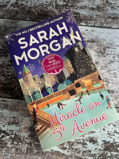 An image of a book by Sarah Morgan - Miracle on 5th Avenue