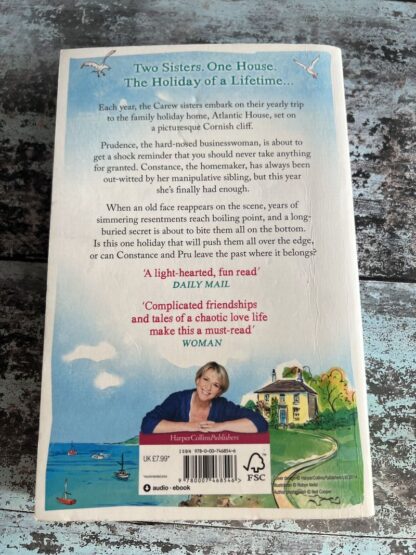 An image of a book by Fern Britton - The Holiday Home