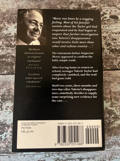 An image of a book by Colin Dexter - Last Seen Wearing
