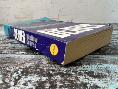 An image of a book by Jeffery Deaver - Shallow Graves