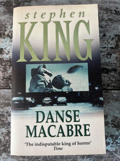 An image of a book by Stephen King - Danse Macabre