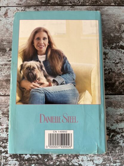 An image of a book by Danielle Steel - Sisters