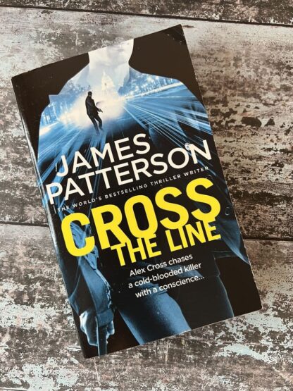 An image of a book by James Patterson - Cross the Line