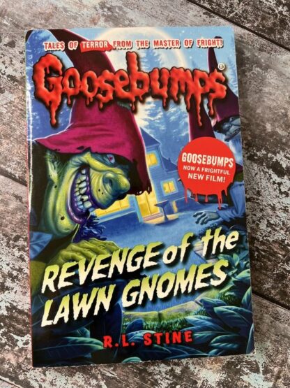 An image of the book Goosebumps. Revenge of the Lawn Gnomes by RL Stine