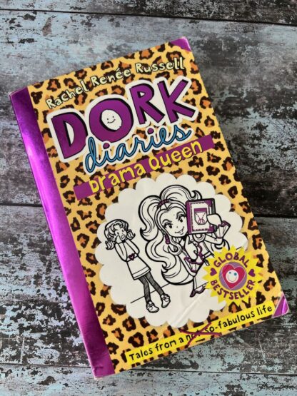 An image of the book Dork Diaries Drama Queen by Rachel Renée Russell