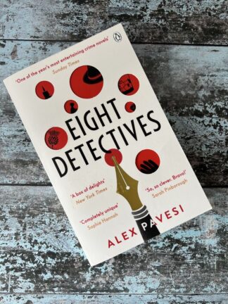 An image of the book Eight detectives by Alex Pavesi