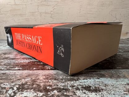 A image of the book The Passage by Justin Cronin