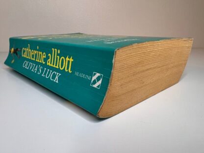 An image of the book Olivia's Luck by Catherine Alliott