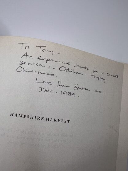 An image of the book Hampshire Harvest by Robert Potter