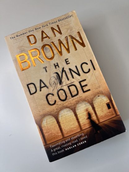 An image of the book The Da Vinci Code by Dan Brown